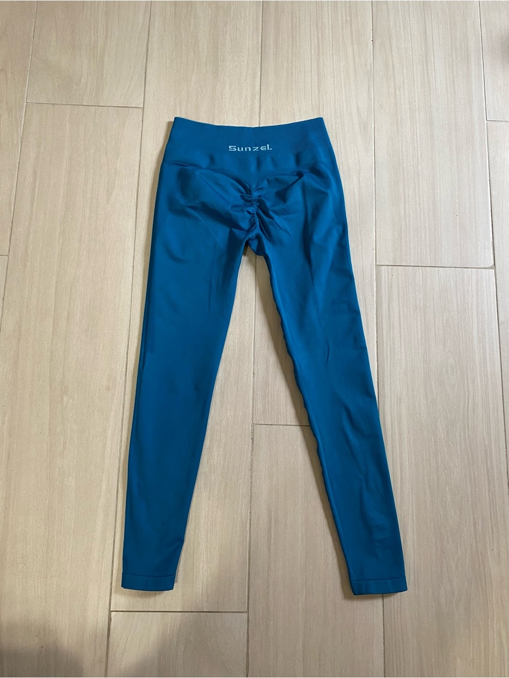 Stretch Performance Legging - Picture 2 of 5